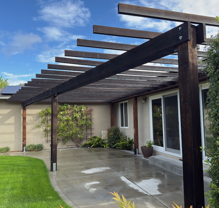 Weathered wood pergola in Palo Alto before pressure washing and staining