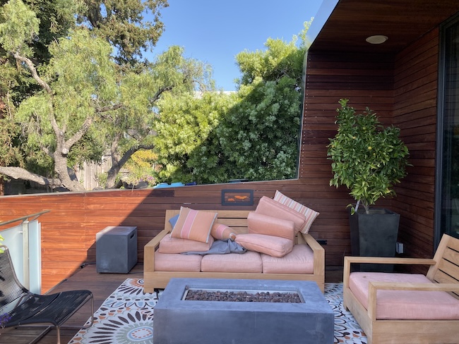 Restored IPE wood siding in San Francisco after professional refinishing and protective sealing